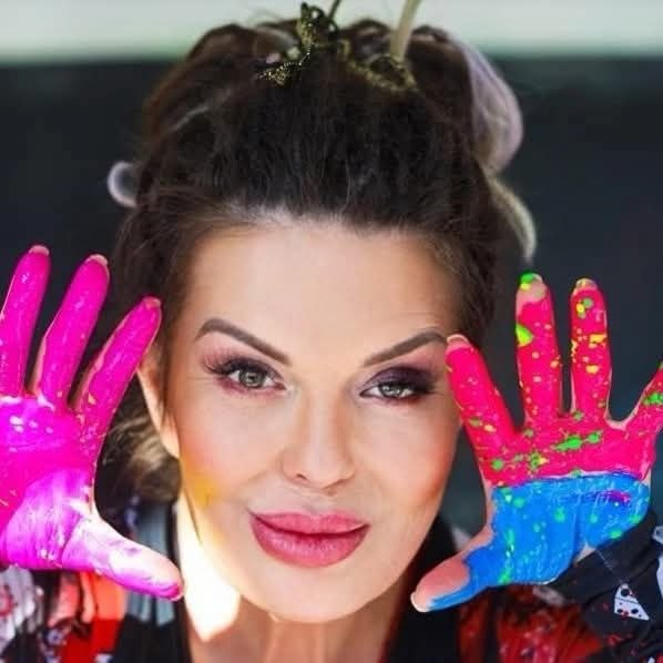 Элеонора — персональный тренер и специалист по питанию